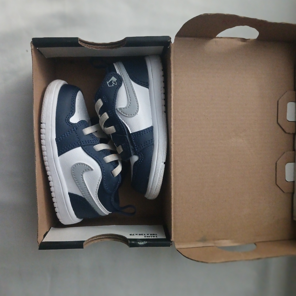 Children Nike air
